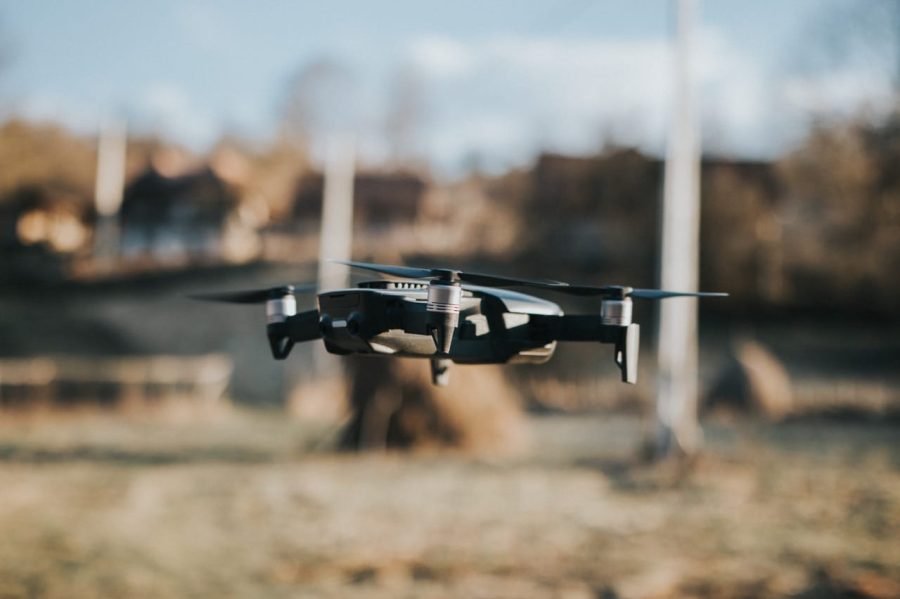 Vliegen met een drone phil en flo 2 groot - De meerwaarde van drone voor een video -  - Phil & Flo Creative Studio